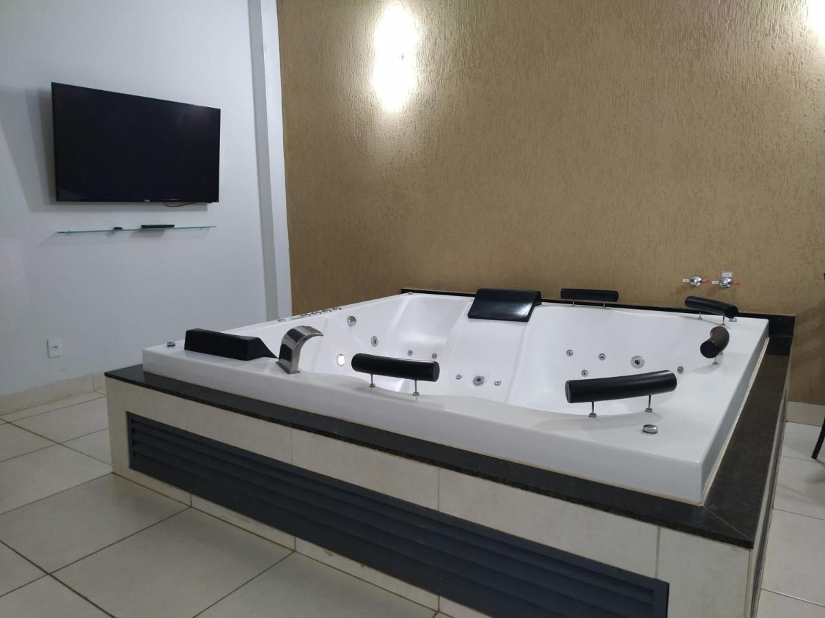 Casa Com 2 Quartos E Banheira De Hidromassagem Trindade  Extérieur photo