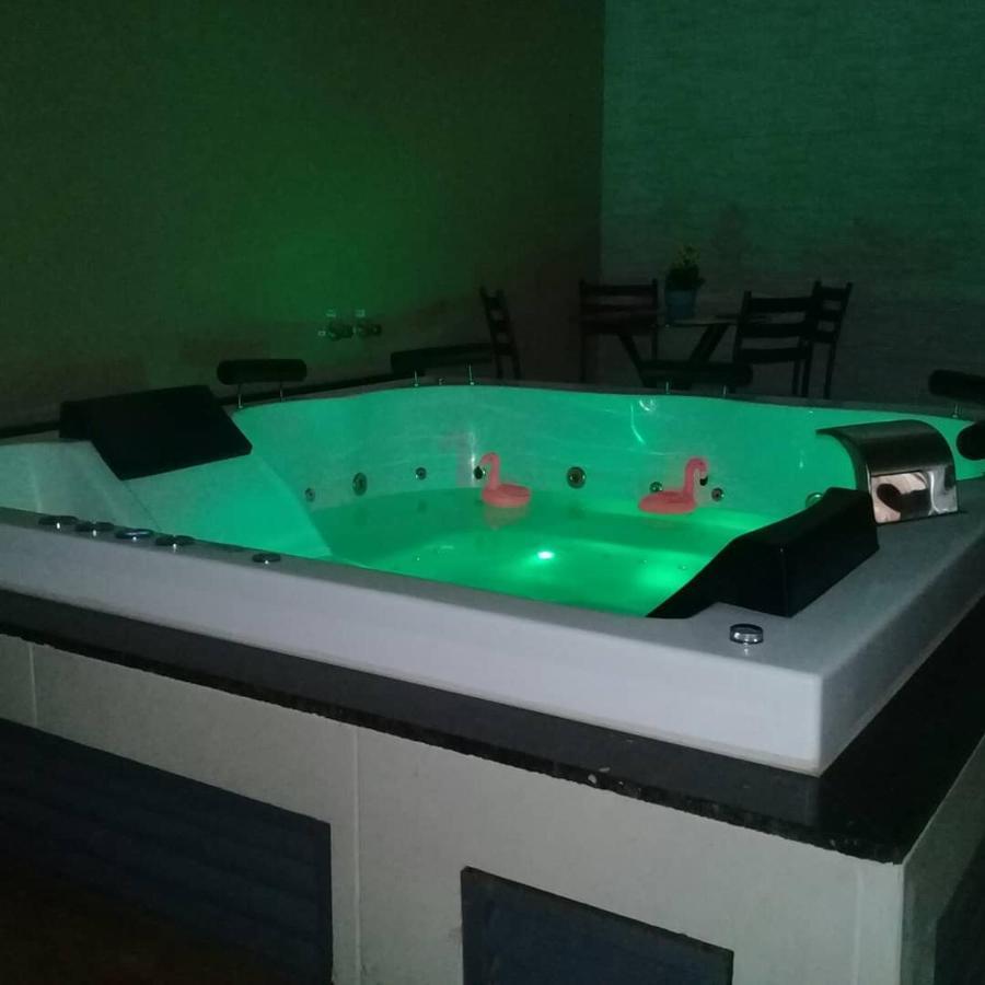 Casa Com 2 Quartos E Banheira De Hidromassagem Trindade  Extérieur photo